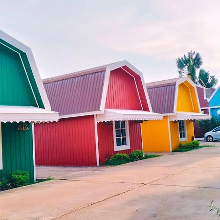 Color Ville Hotel Sha Certified Саконнакхон Екстер'єр фото