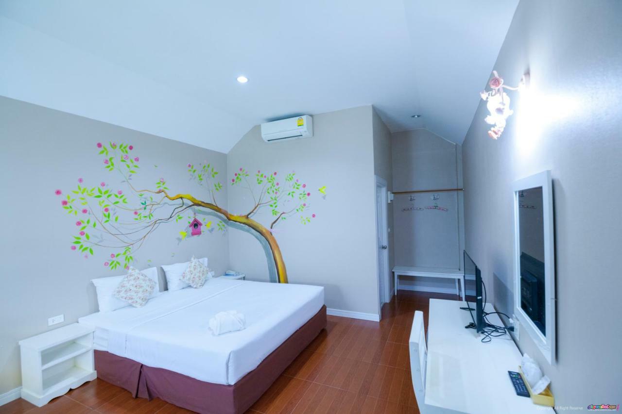 Color Ville Hotel Sha Certified Саконнакхон Екстер'єр фото